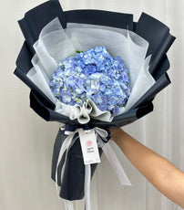 ช่อดอกไม้ Pastel Blue Bouquet With Hydrangea