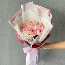 "My Candy" 10 Pastel Pink Roses - Valentine's collection