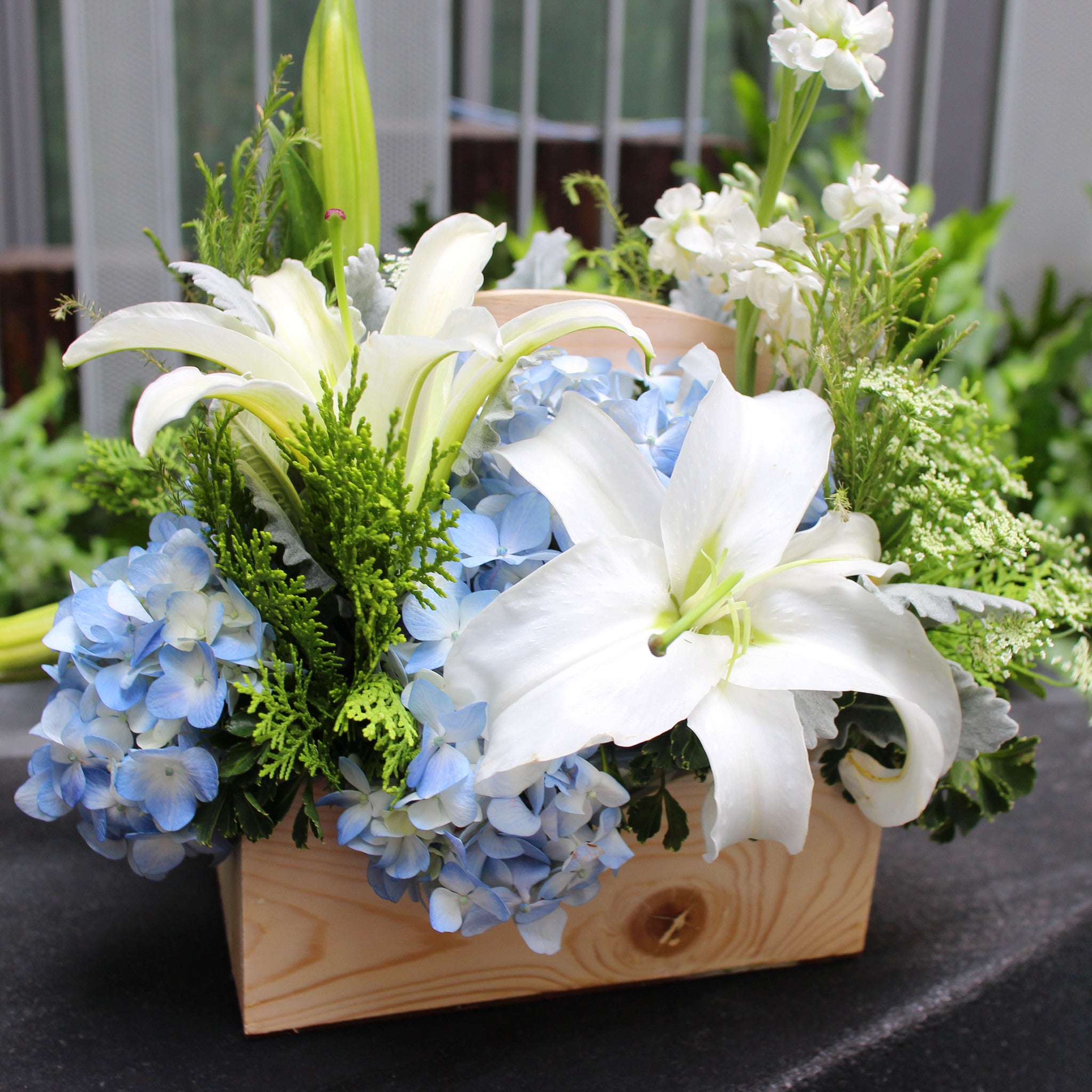 Sweet Moments - April Flora